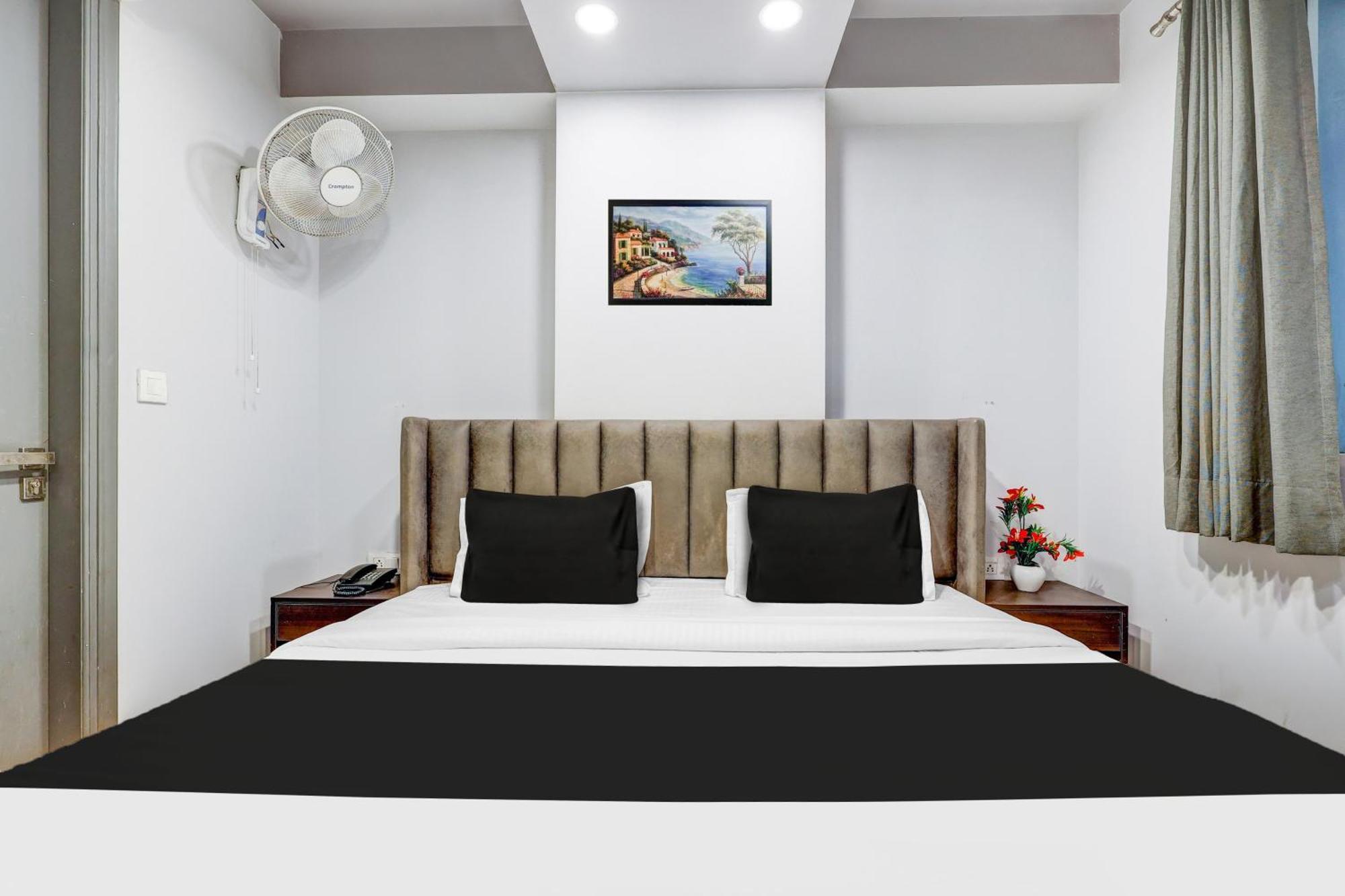 Super Collection O Shalimar Bagh Hotel Делхи Екстериор снимка