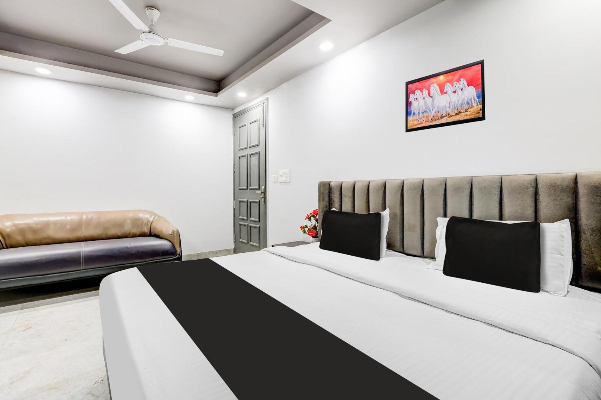 Super Collection O Shalimar Bagh Hotel Делхи Екстериор снимка