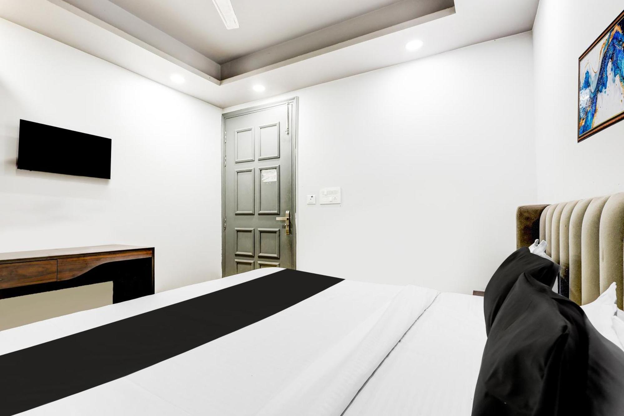Super Collection O Shalimar Bagh Hotel Делхи Екстериор снимка