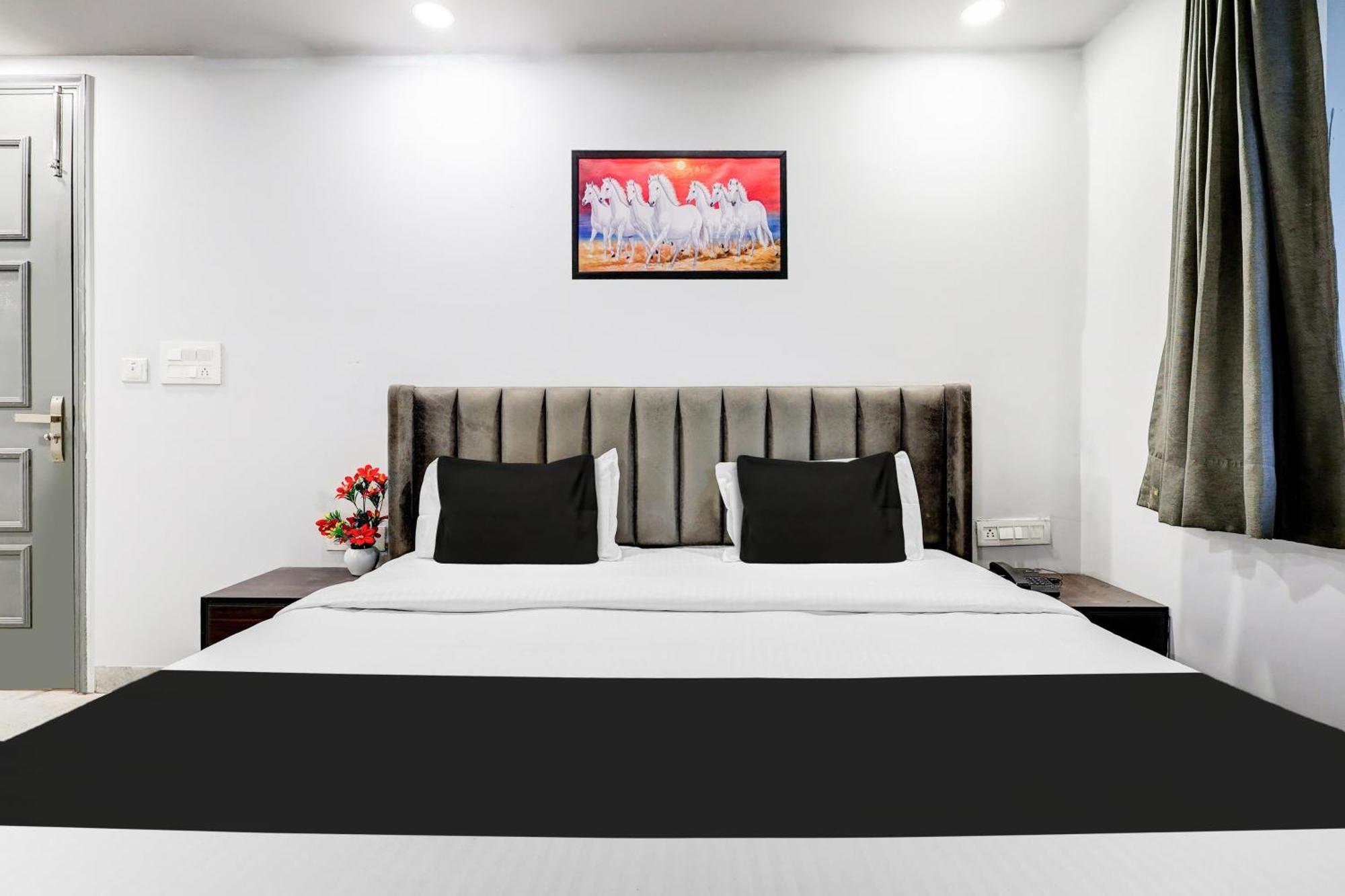 Super Collection O Shalimar Bagh Hotel Делхи Екстериор снимка